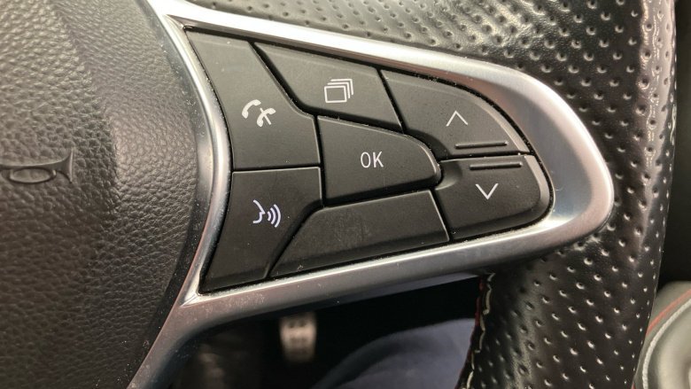 Renault Clio 1.6 E-TECH Hybrid 140 RS Line 5dr Auto Hybrid Hatchback